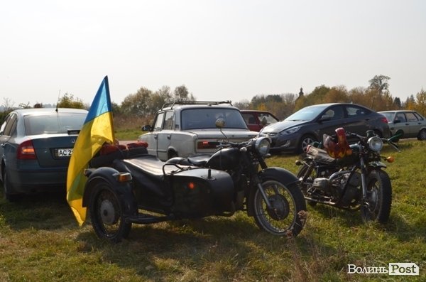 На Волині козаки і монахи допомагали воякам. ФОТО