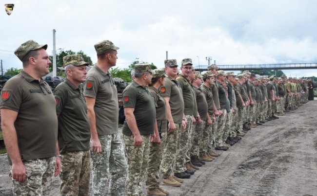 Повернулися додому: у Володимирі-Волинському зустріли військових з передової. ФОТО