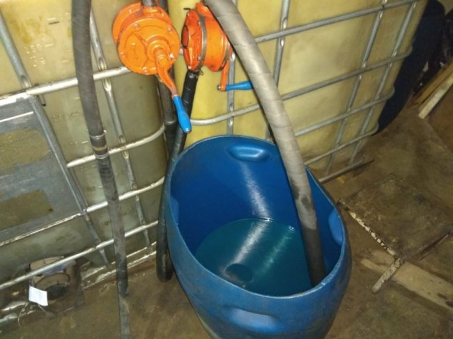 На Волині викрили «ліву» заправку