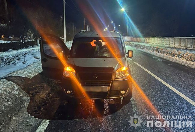 На Волині автомобіль збив 46-річного пішохода