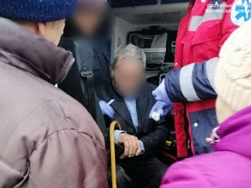 У селі під Луцьком заблукав дідусь