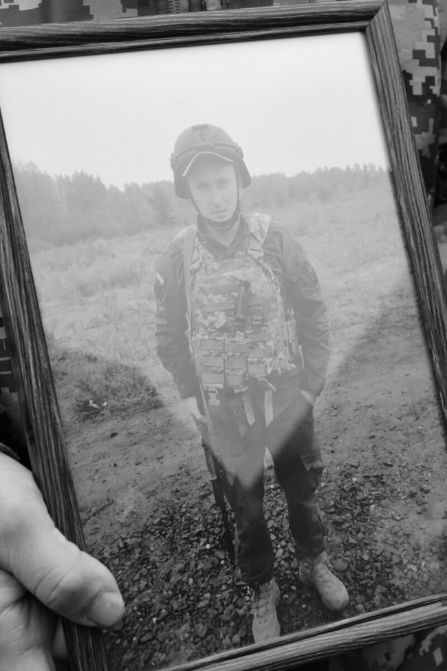 У Луцькій громаді провели в останню дорогу загиблих Героїв Сергія Каліщука та Євгена Марчука