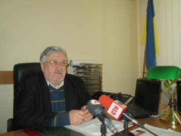 Розповіли, як боряться зі снігом у Нововолинську