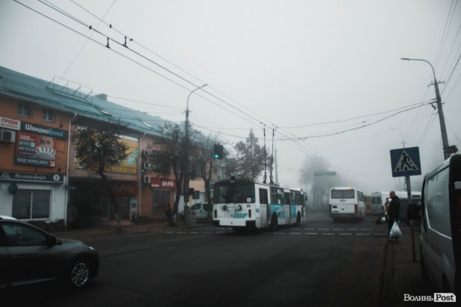 Туманний Луцьк: неймовірні фото 