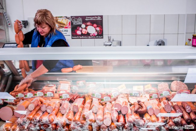 Смачні подарунки та знижки: міні-маркет «УгринівМолоко» відсвяткував дворіччя. ФОТО*