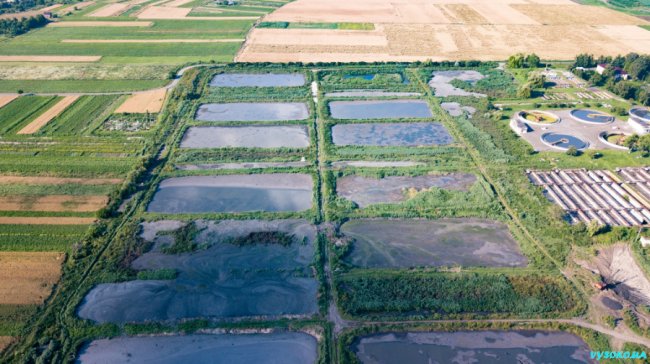 Очисні споруди поблизу Луцька показали з висоти. ФОТО