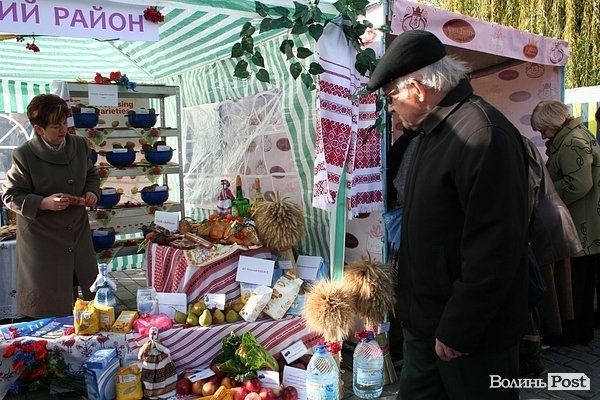 У центрі Луцька – ярмарок. ФОТО