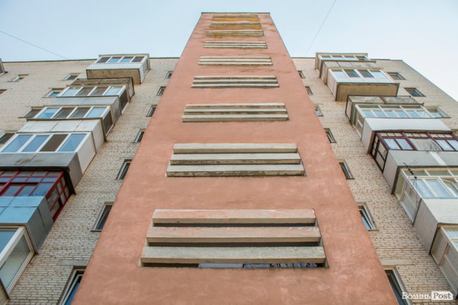 «Хто живе на ЛПЗ, тому у житті везе»: день на луцькому районі контрастів. ФОТО