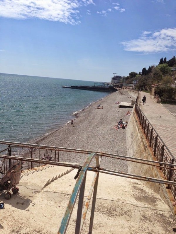 Травневі свята в Криму: порожні вулиці та безлюдні пляжі. ФОТО