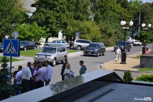 Володимир Гунчик приїхав з кортежем