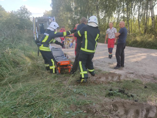 Показали, як на Волині ремонтують 54-метровий міст через річку Вижівка. ФОТО