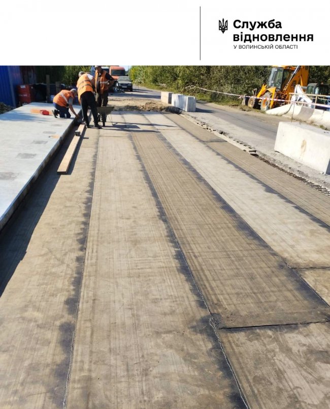 Показали, як на Волині ремонтують 54-метровий міст через річку Вижівка. ФОТО