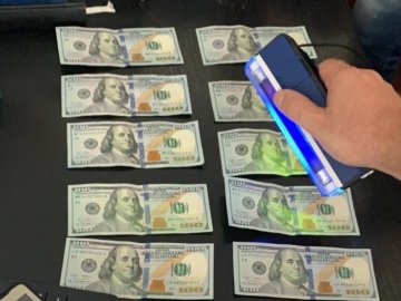 Хабар мера, депутата і землевпорядника у Камені-Каширському: чи взяли їх під варту 