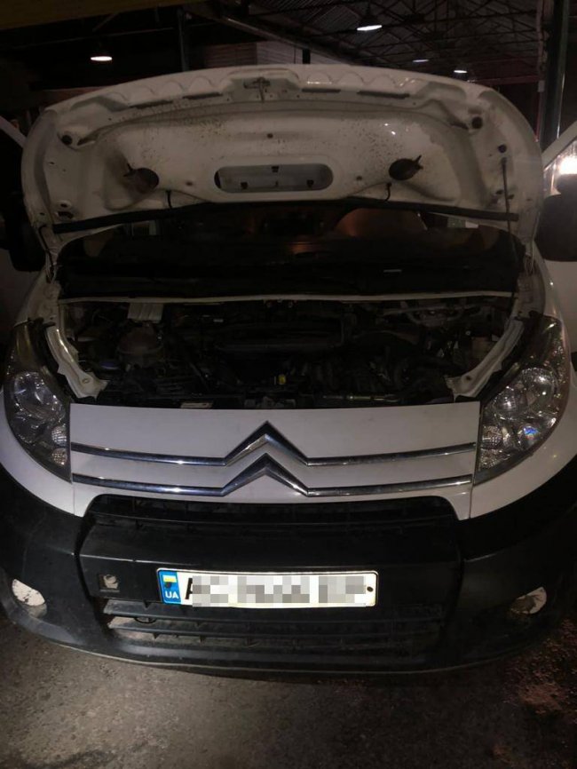 Волинянин віз через кордон майже 100 кілограмів копченого бочка. ФОТО