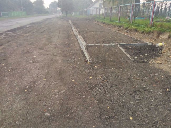 Три із семи: в автодорі нема грошей на зупинки для волинського села