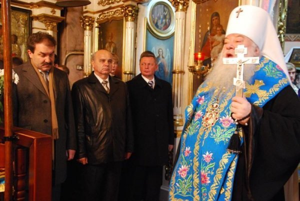 Як  у Луцьку «віпи» поклонялися Єрусалимській Плащаниці 