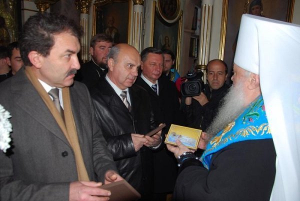 Як  у Луцьку «віпи» поклонялися Єрусалимській Плащаниці 