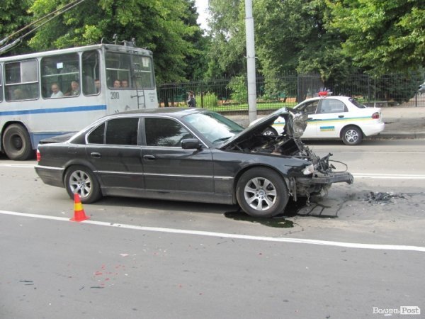 У Луцьку відомий співак потрапив в автомобільну аварію. ФОТО