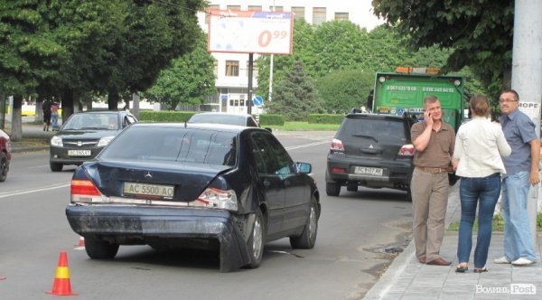 Мерседес Дмитра Гершензона відбувся практично подряпинами - якщо порівнювати зі станом BMW