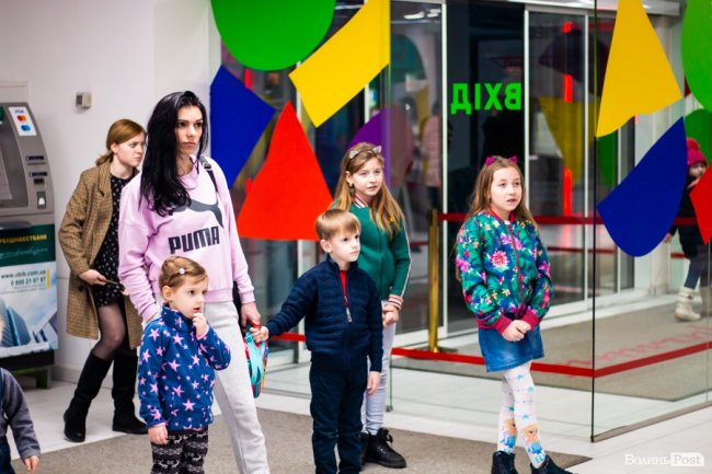 У «Промені» веселили дітей весняною програмою. ФОТО*