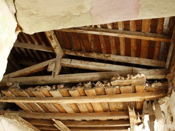 У центрі Львова обвалився будинок. ФОТО