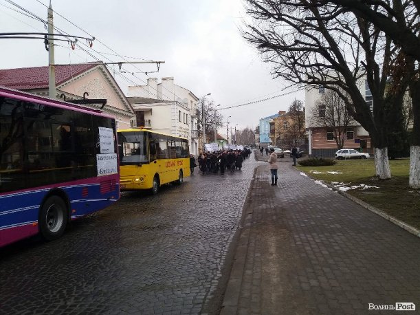 Смерть через холодильник та «тролейбусний» пікет. Надзвичайні новини тижня