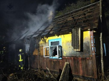 На Волині під час гасіння пожежі отримали опіки двоє людей
