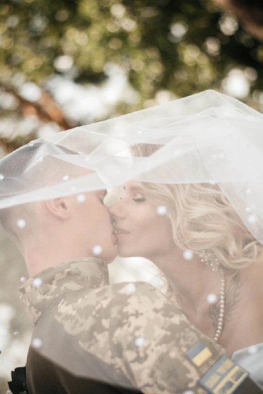 На Волині військовий одружився зі своєю обраницею. ФОТО