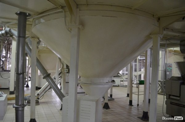 У Луцьку показали, як печуть хліб. ФОТО