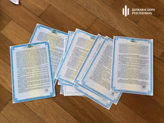 В Одесі колишній слідчий зі спільниками привласнили 10 чужих квартир у новобудовах