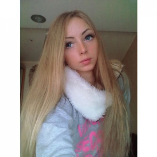 Довгоногій блондинці з України не дає спокою слава ляльки Барбі. ФОТО