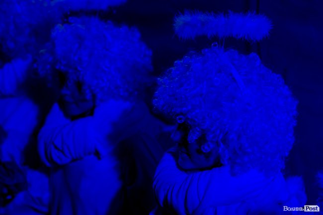 У Луцьку урочисто засвітили головну ялинку міста. ФОТО