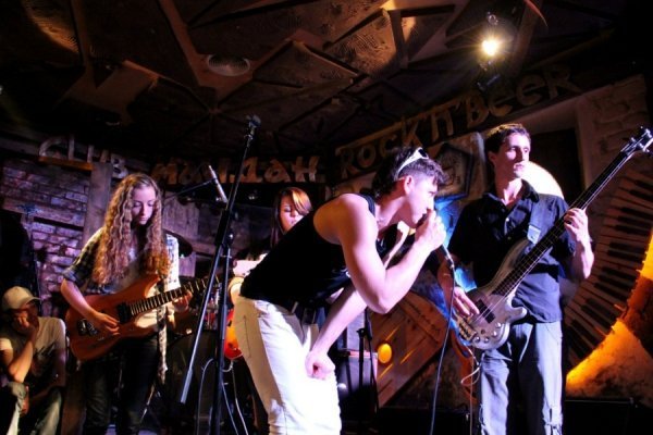 Сини депутата Голєвої показали на що здатні. ФОТО 