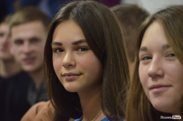 Як лучани всю ніч дивилися новорічні фільми. ФОТО 