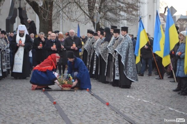 Лучани вшанували пам’ять жертв Голодомору