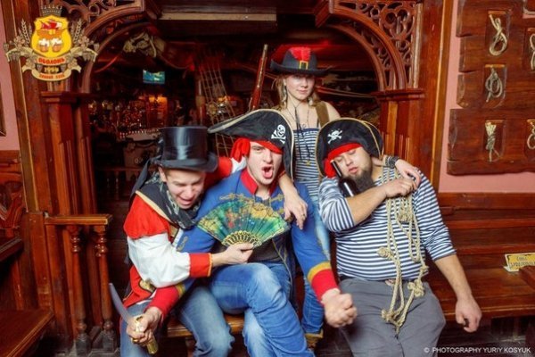 Піратська вечірка в луцькому клубі. ФОТО. ВІДЕО