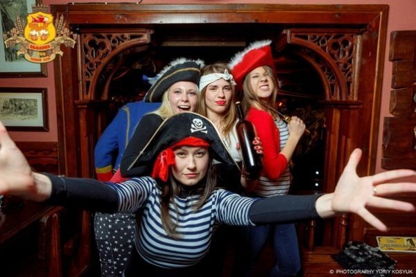 Піратська вечірка в луцькому клубі. ФОТО. ВІДЕО