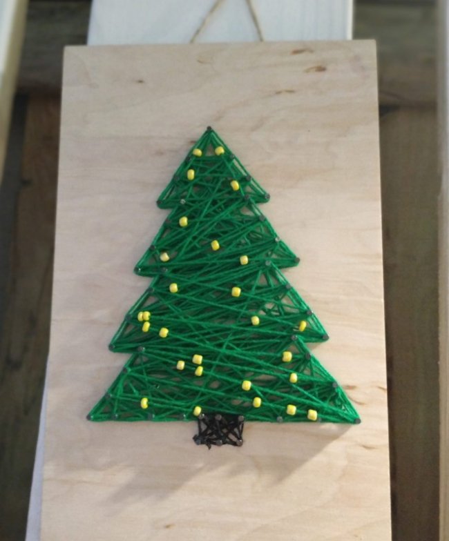 Вчителька з села під Луцьком створює шедеври із цвяхів та ниток. ФОТО