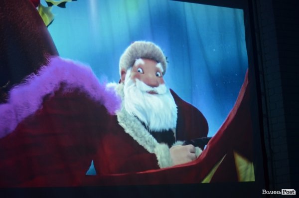 Як лучани всю ніч дивилися новорічні фільми. ФОТО 