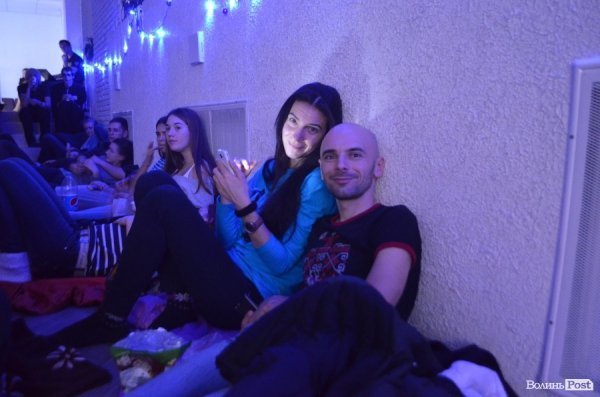 Як лучани всю ніч дивилися новорічні фільми. ФОТО 