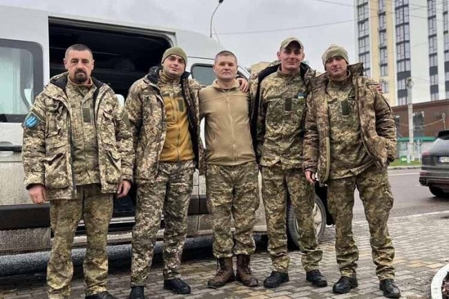 Директор школи з Волині воює разом зі своїми колишніми учнями. ФОТО