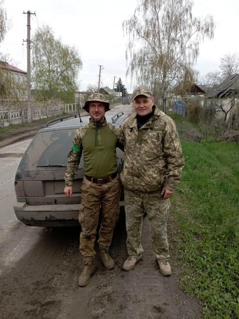 Директор школи з Волині воює разом зі своїми колишніми учнями. ФОТО
