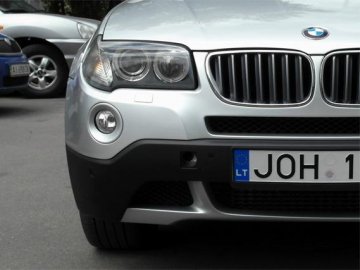 У Луцьку водій «бляхи» переїхав тварину. ФОТО 18+