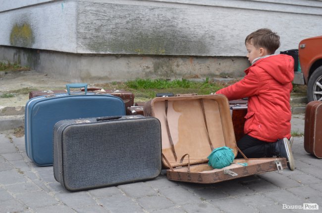 З хлібом, горілкою та кров’ю: у Луцьку відкрили фестиваль театрів. ФОТО