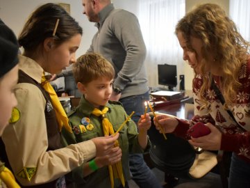 Волинська ОВА отримала Вифлиємський вогонь миру. ФОТО