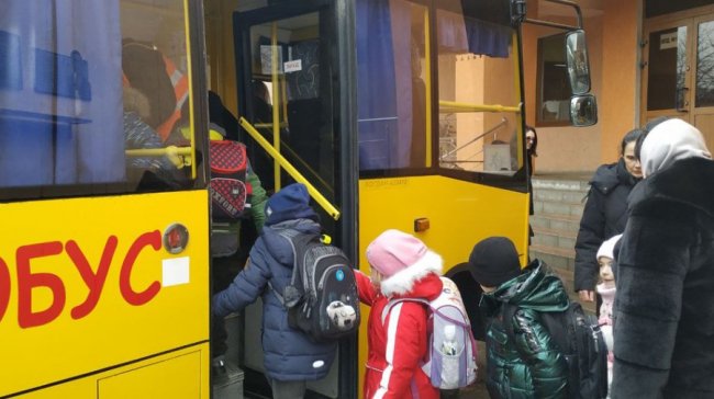 На Волині бракує шкільних автобусів: як діти доїжджають до навчальних закладів
