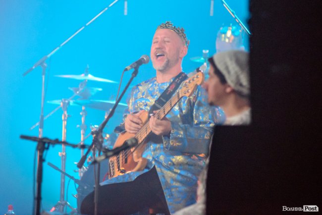 Гурт «Танок на Майдані Конґо» приїхав у Луцьк із вертепом. ФОТО