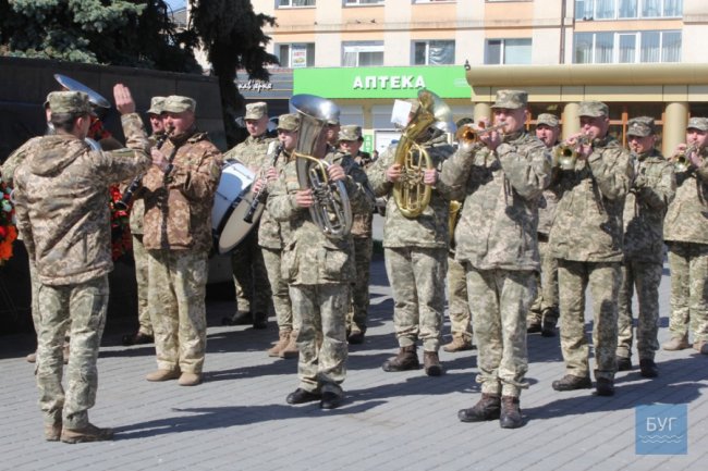 На урочистостях у Володимирі – релігійний конфуз. ВІДЕО