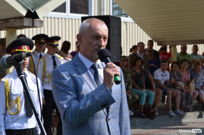 Майбутні захисники: у Луцьку для військових ліцеїстів пролунав перший дзвоник. ФОТО