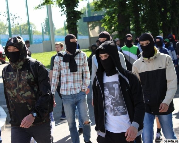 Ультрас домоглися бути на стадіоні під час Кубка. ФОТО. ВІДЕО